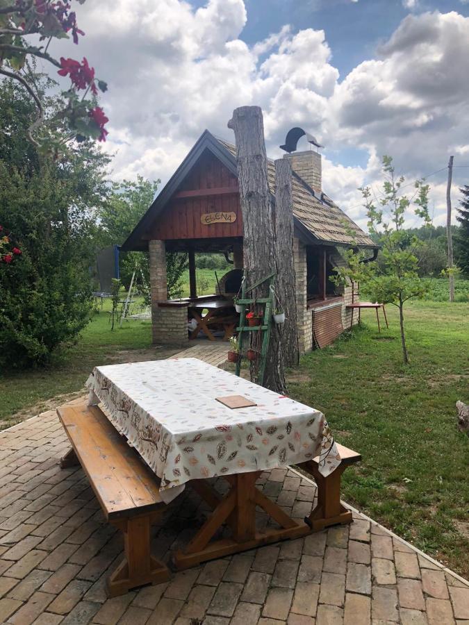 Salas Gnijezdo Bačka Palanka Exterior foto